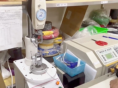 Pull force testing to verify mechanical strength of wire harness assemblies